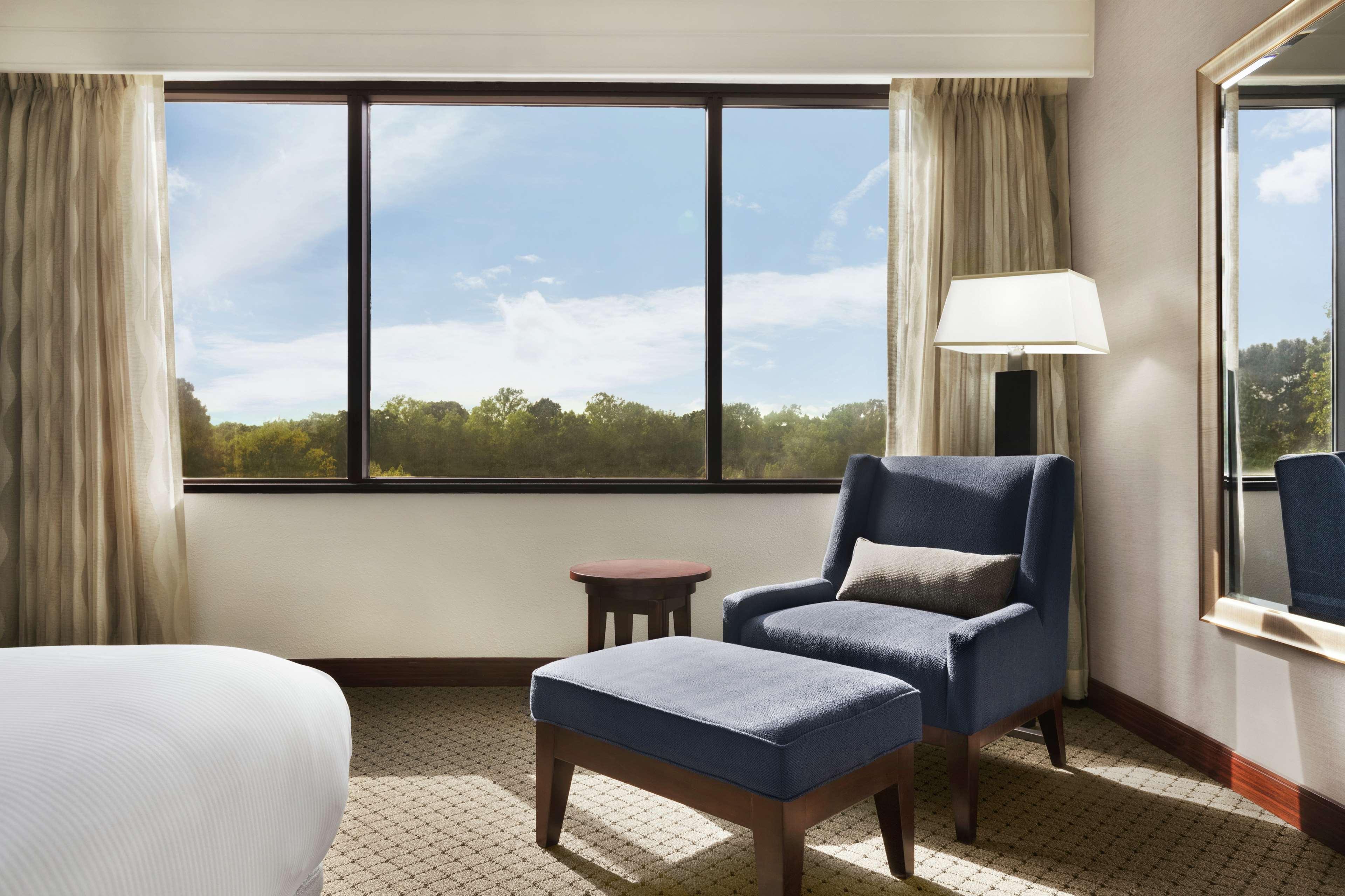 Doubletree By Hilton South Charlotte Tyvola Hotell Exteriör bild