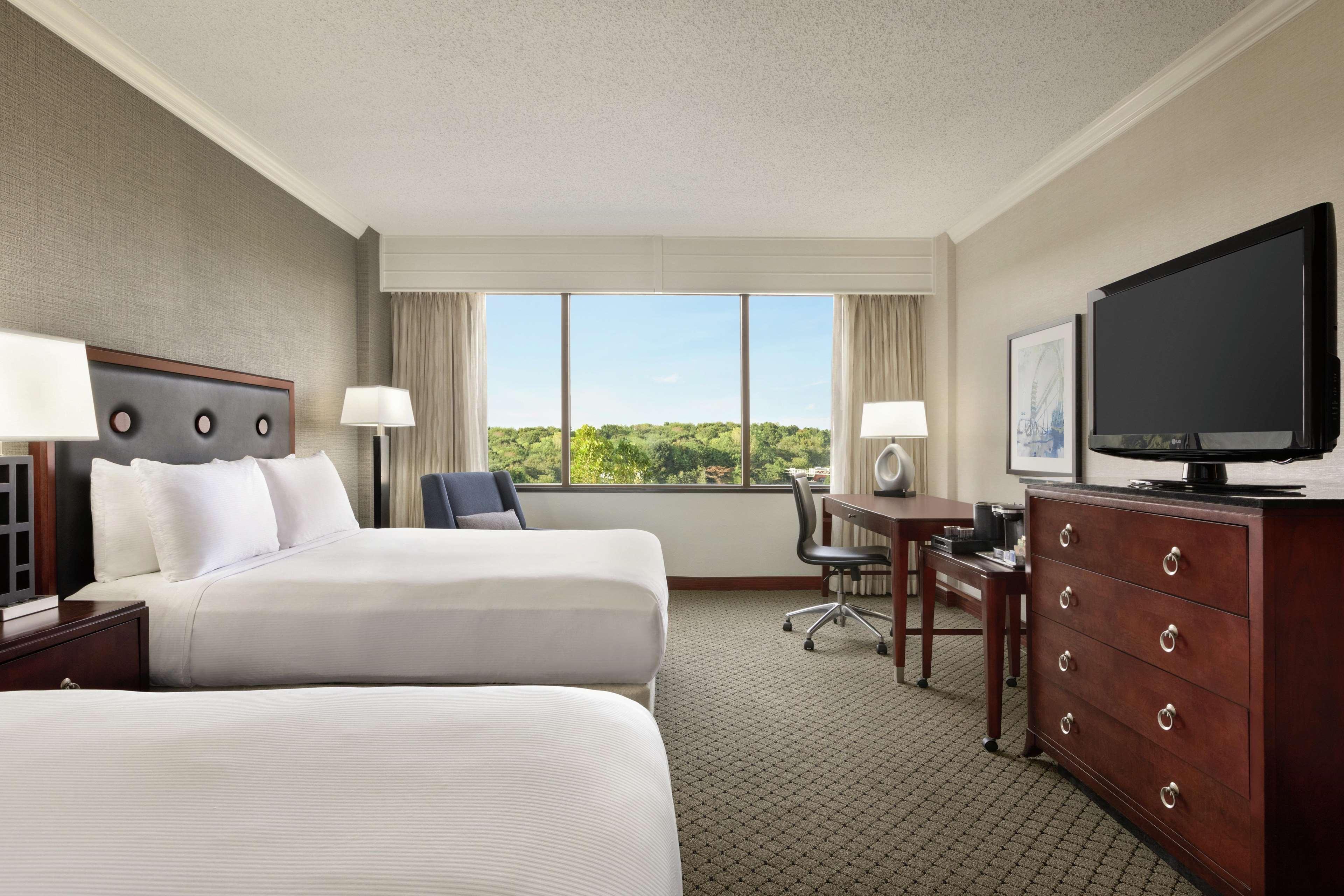 Doubletree By Hilton South Charlotte Tyvola Hotell Exteriör bild