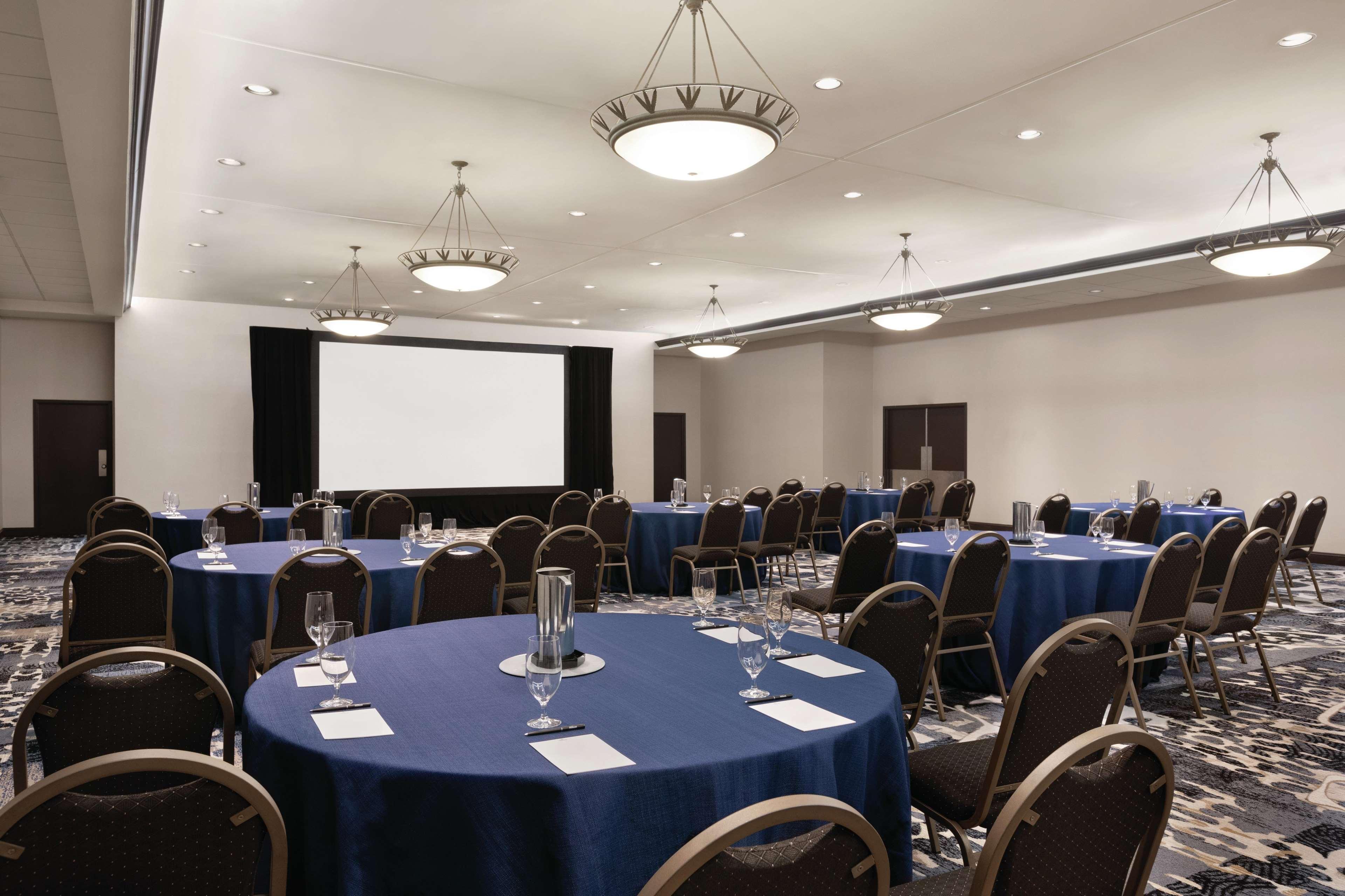 Doubletree By Hilton South Charlotte Tyvola Hotell Exteriör bild