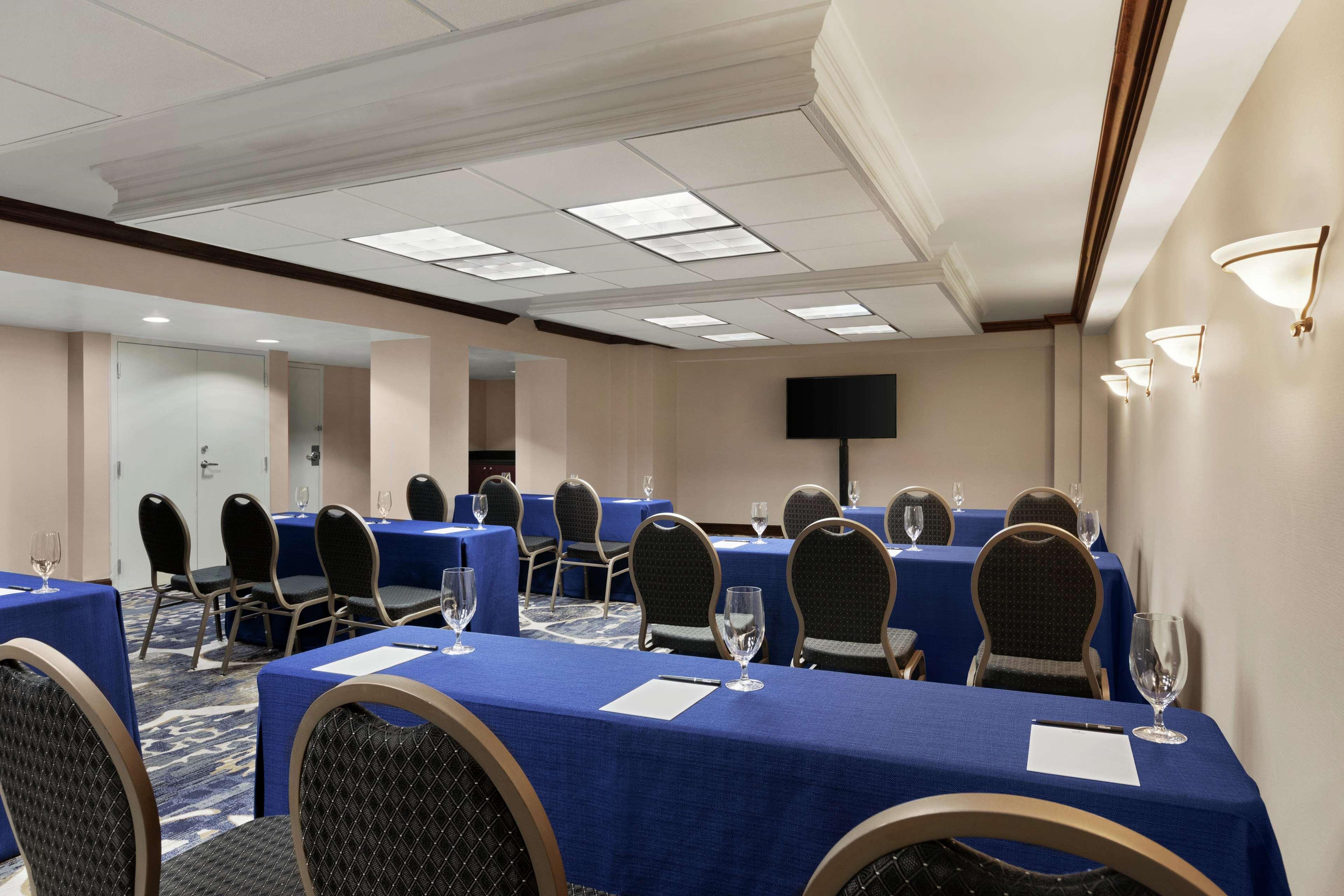 Doubletree By Hilton South Charlotte Tyvola Hotell Exteriör bild