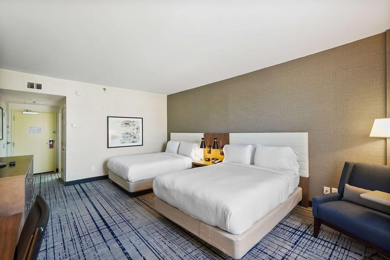 Doubletree By Hilton South Charlotte Tyvola Hotell Exteriör bild