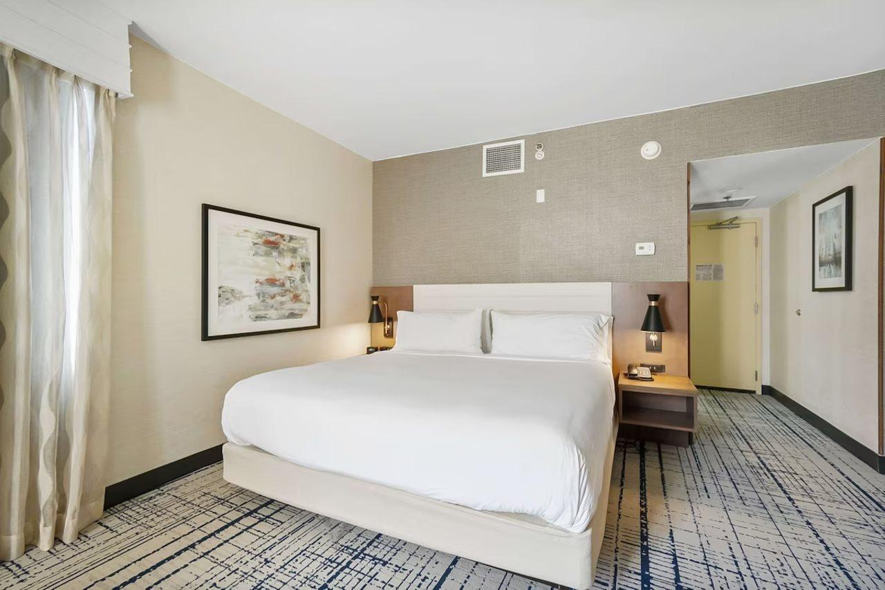 Doubletree By Hilton South Charlotte Tyvola Hotell Exteriör bild