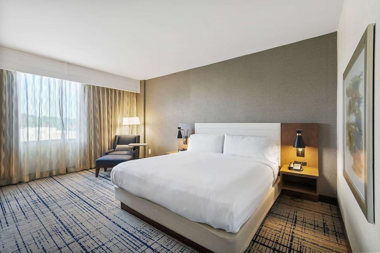 Doubletree By Hilton South Charlotte Tyvola Hotell Exteriör bild