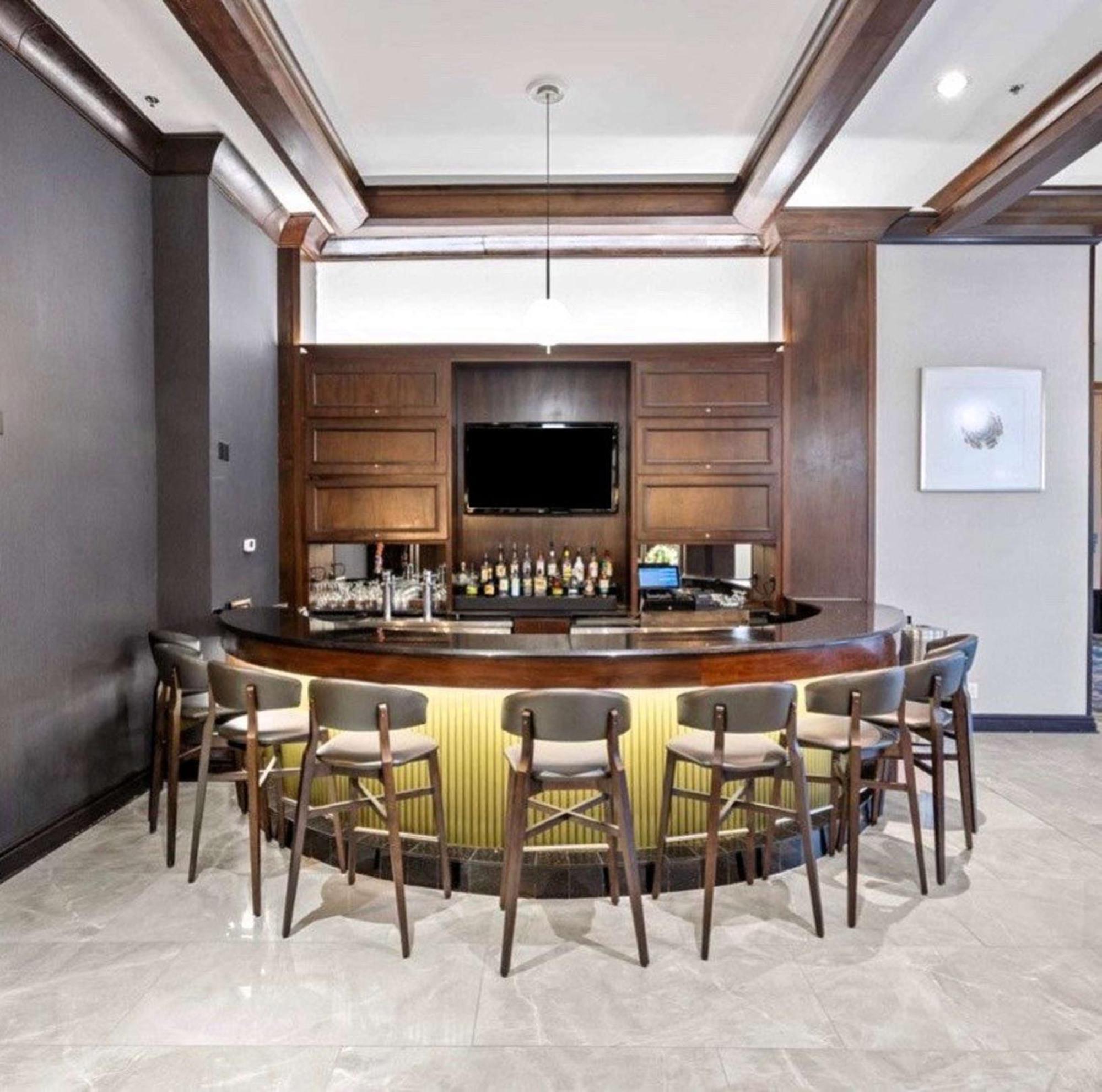 Doubletree By Hilton South Charlotte Tyvola Hotell Exteriör bild