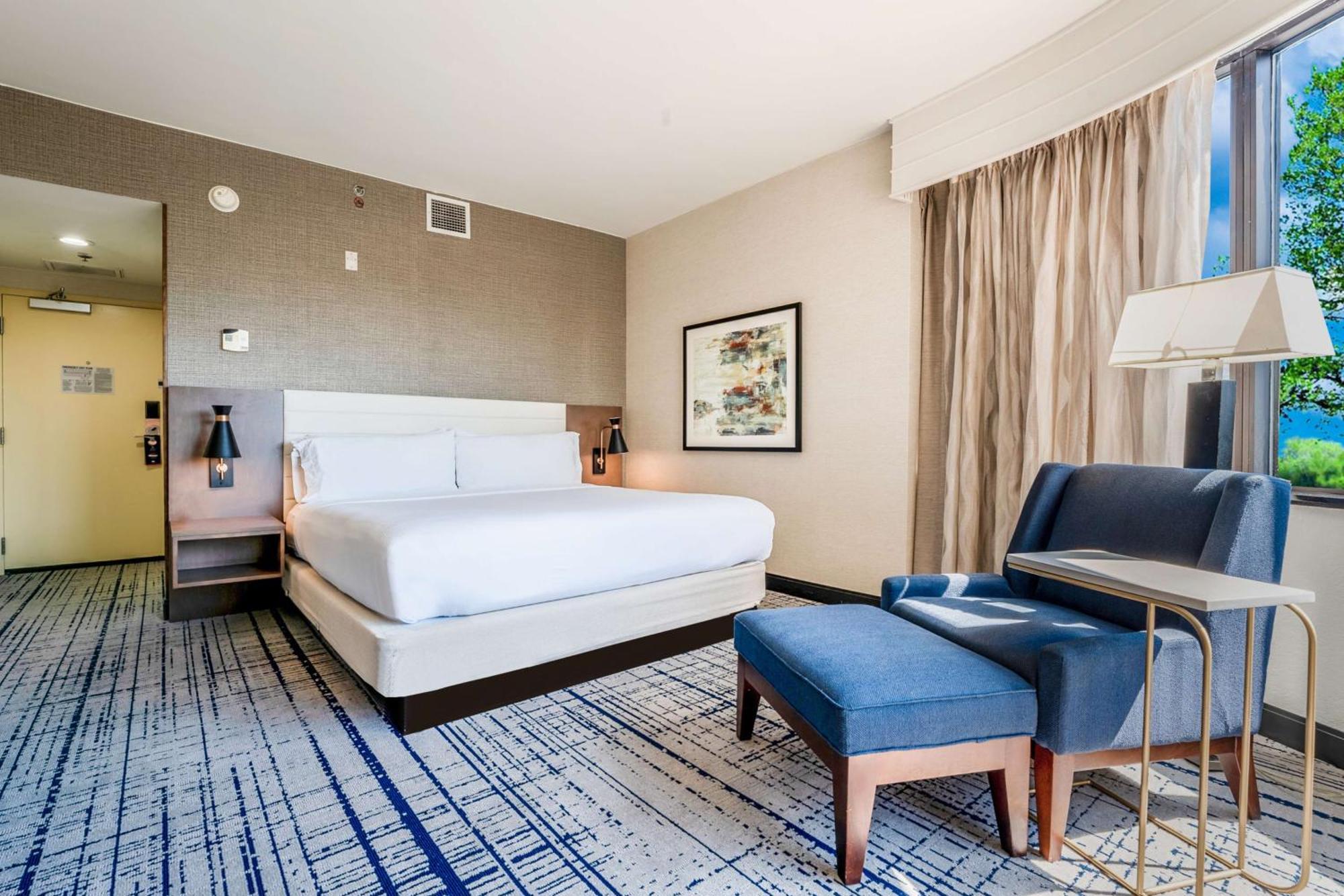 Doubletree By Hilton South Charlotte Tyvola Hotell Exteriör bild