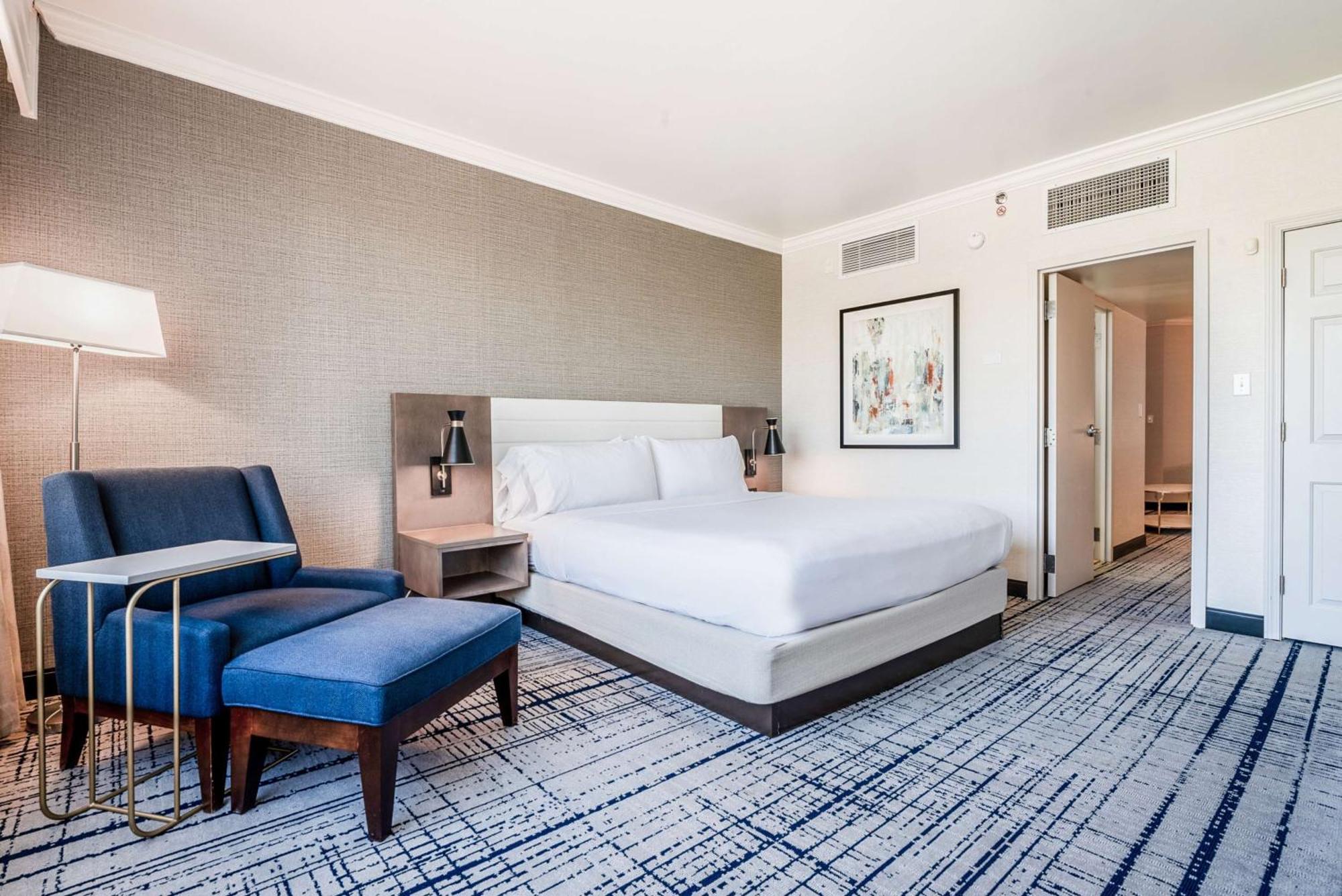 Doubletree By Hilton South Charlotte Tyvola Hotell Exteriör bild