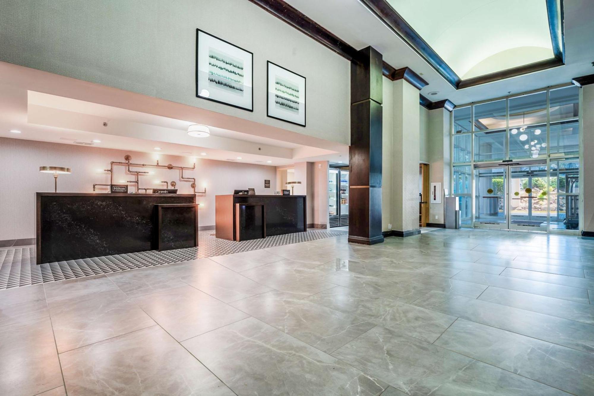 Doubletree By Hilton South Charlotte Tyvola Hotell Exteriör bild