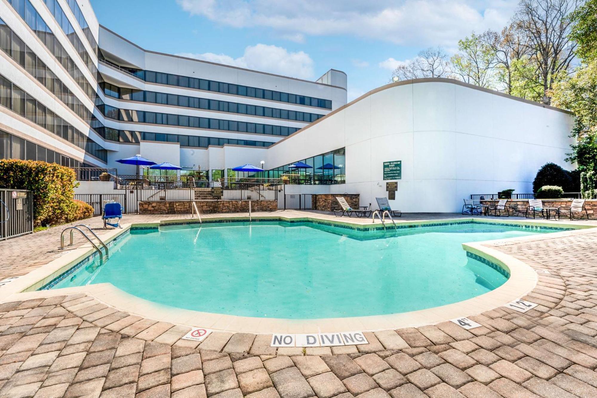 Doubletree By Hilton South Charlotte Tyvola Hotell Exteriör bild