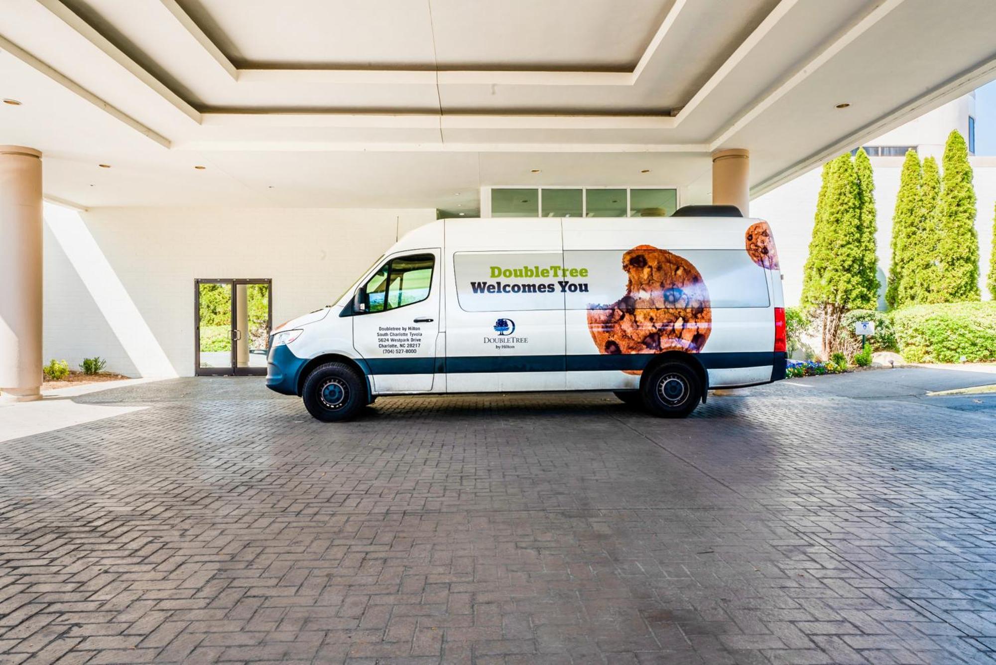 Doubletree By Hilton South Charlotte Tyvola Hotell Exteriör bild